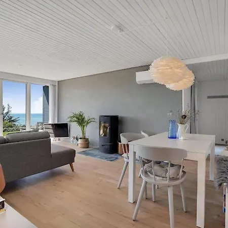 아파트 Modern Vacation With Stunning Ocean View 아센스