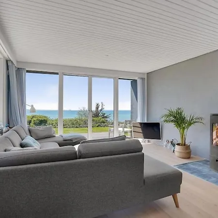 Modern Vacation With Stunning Ocean View *
