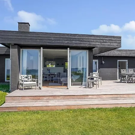 Modern Vacation With Stunning Ocean View 아파트